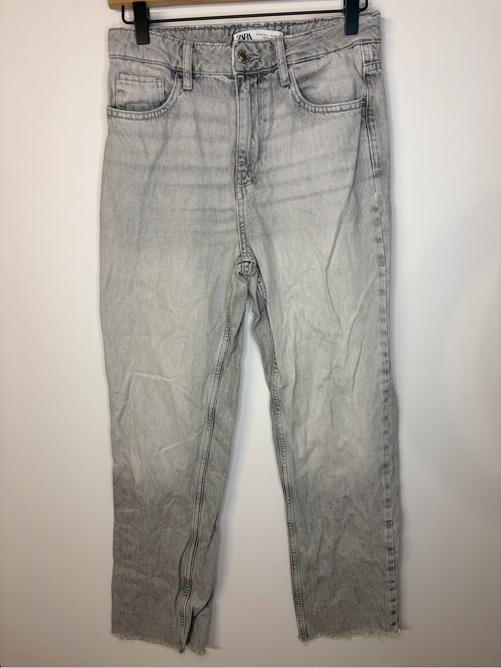 Zara Women’s Gray High Waisted Straight Leg Jeans with a Raw Hem, Size 4